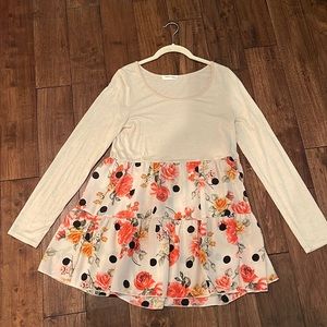 ❤️🤍GUC floral tunic size small, Twenty Second brand🤍❤️